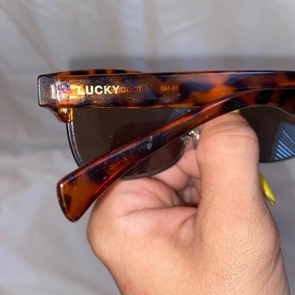 Lucky brand sunglasses - Picture 3 of 6